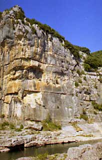 falaise : Falaise de Saint Marcel d'Ardèche