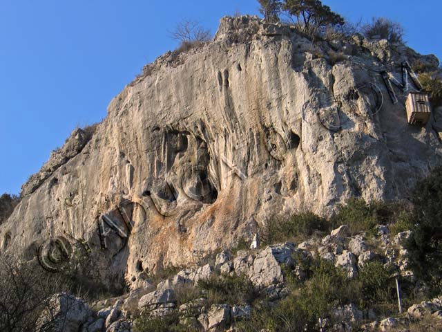 escalade en ardèche : site escalade la goule