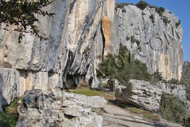 escalade en ardèche : site escalade les oiseaux