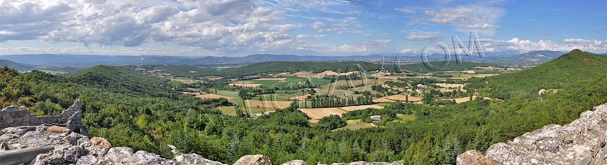 à voir proche de Espeluche, Montjoyer, Rochefort-en-Valdaine