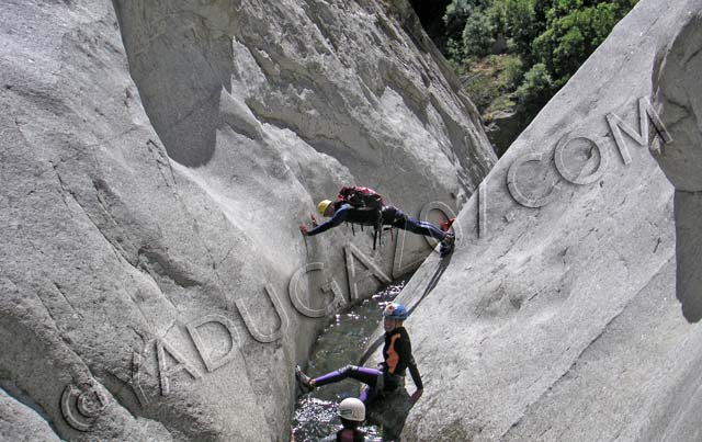 canyoning à La Garde Guérin : canyon du Chassezac