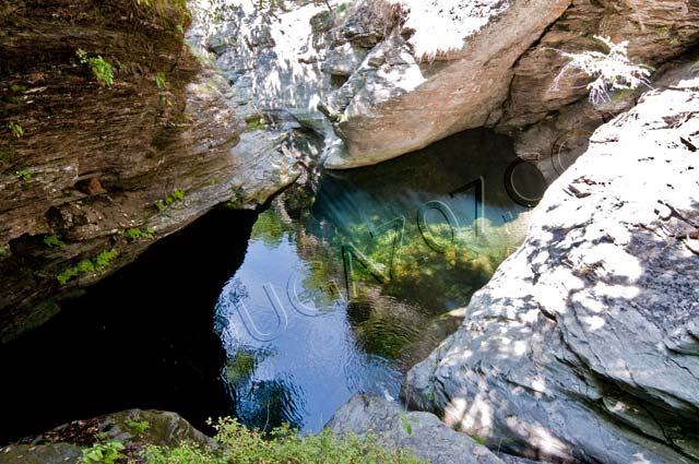 canyoning en ardèche : canyon ourlette marmite