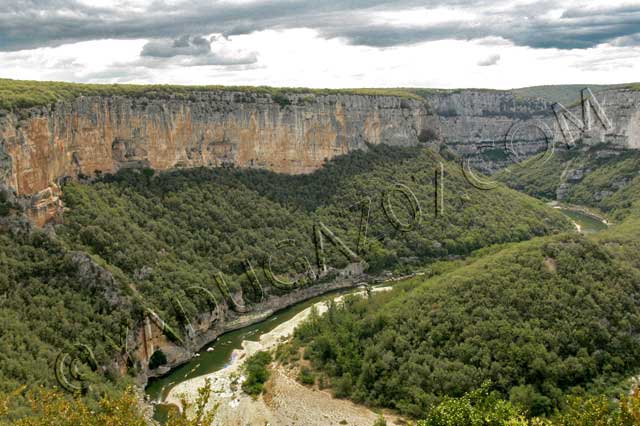 escalade en ardèche : cirque de la madeleine