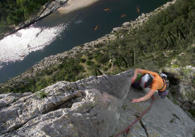 escalade en ardèche : rouviere anne claire