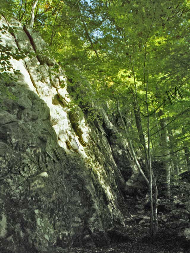 escalade en ardèche : site escalade issarles