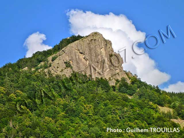 escalade en ardèche : site escalade rocher de la chiarde