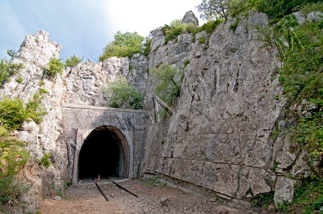 escalade à Vogüé : Le Tunnel