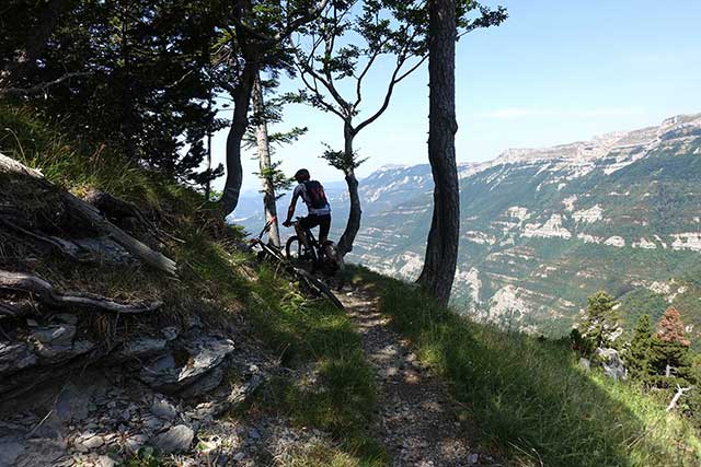 vtt en Drôme : Randos atypiques sur les balcons et le plateau de Glandasse