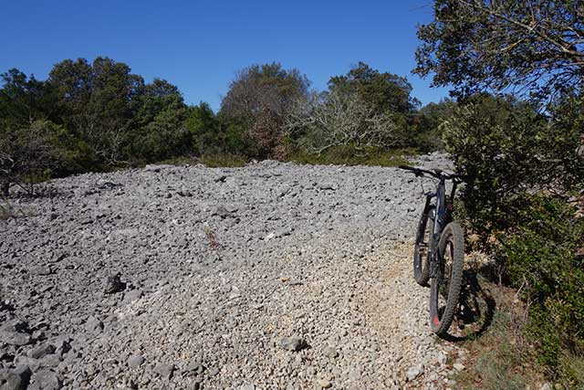 vtt en Ardèche : Des dolmens aux radars...