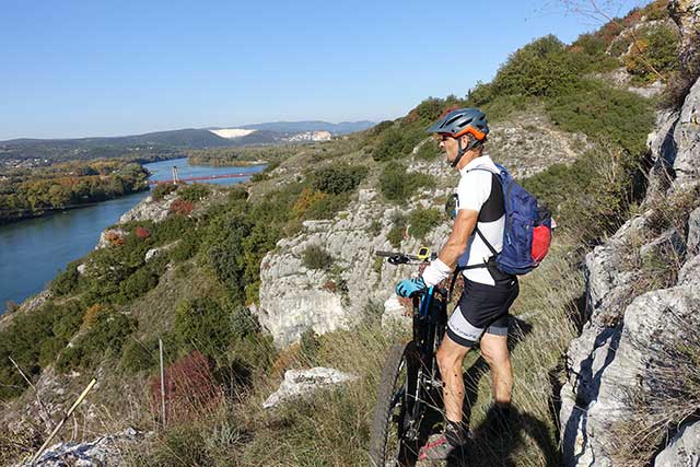 vtt en ardèche : vtt chateauneuf du rhone defile donzere