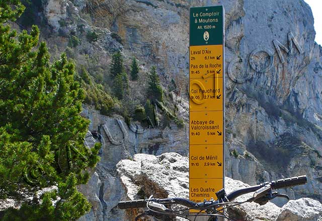 vtt en Drôme : Serre de Cologne Ayaste