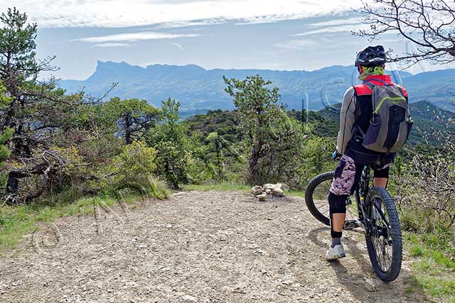 vtt en Drôme : Les beaux sentiers de Crest