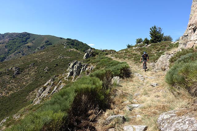 vtt en Ardèche : Les crêtes de Montpezat