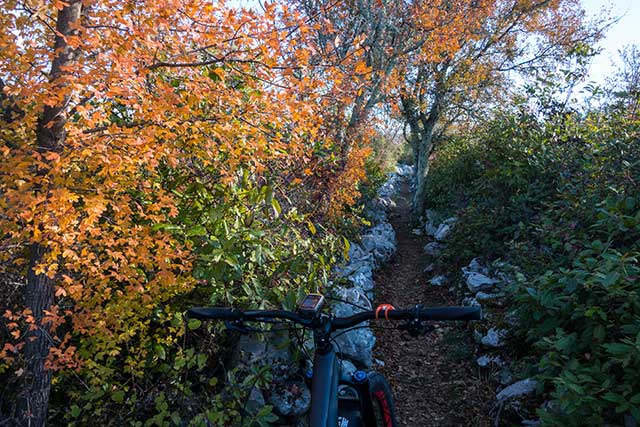 vtt en ardèche : vtt dolmen fontgraze