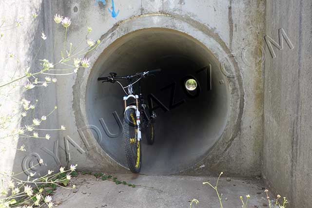 vtt en ardèche : vtt malataverne passage autoroute