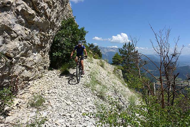 vtt en Drôme : Ambel descentes des 40 et du Sernat