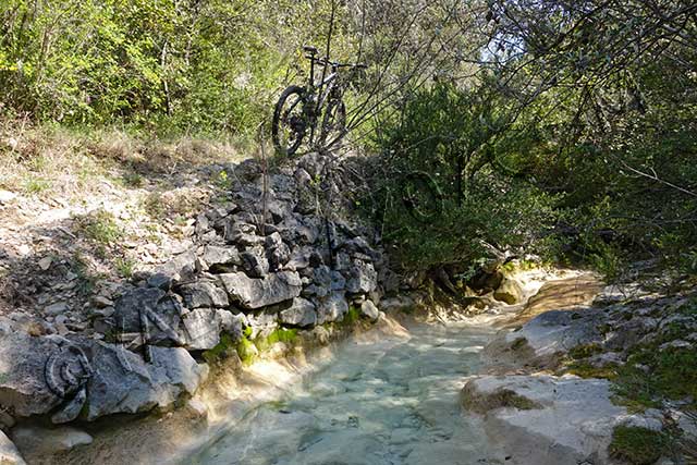 vtt en ardèche : vtt ruisseau baravon