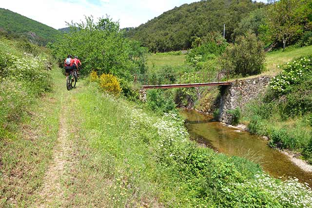 vtt en ardèche : vtt ruisseau charnut