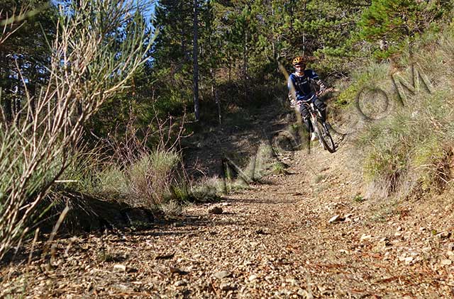 vtt en ardèche : vtt st paul 3 chateaux